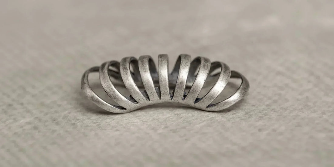 Silver’s Style Revival: Must-Have Clip-On Earrings and Ear Cuffs in 2025