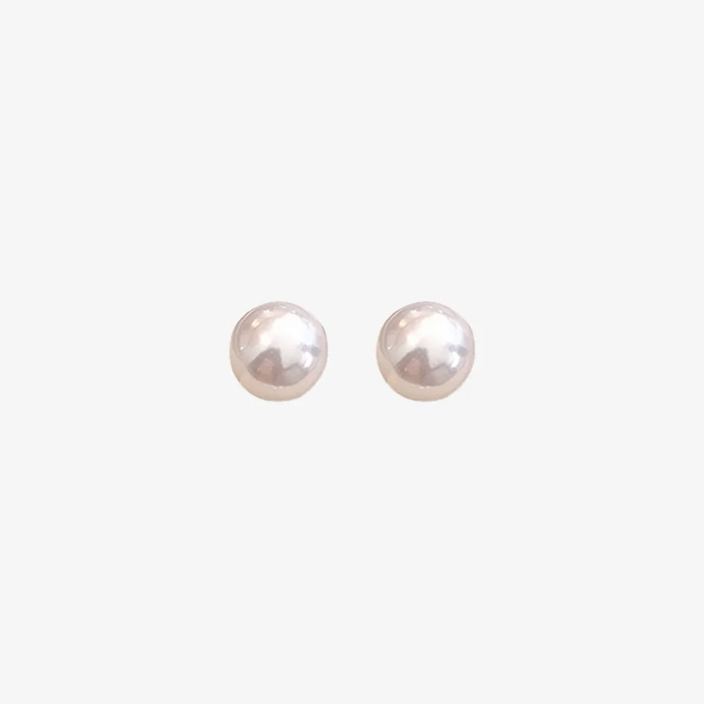 Classic faux pearl magnetic earrings – non-pierced stud style 8mm