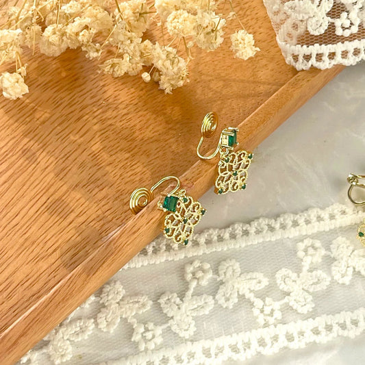 Intricate Filigree Pattern Non-Piercing Earrings in Emerald Green