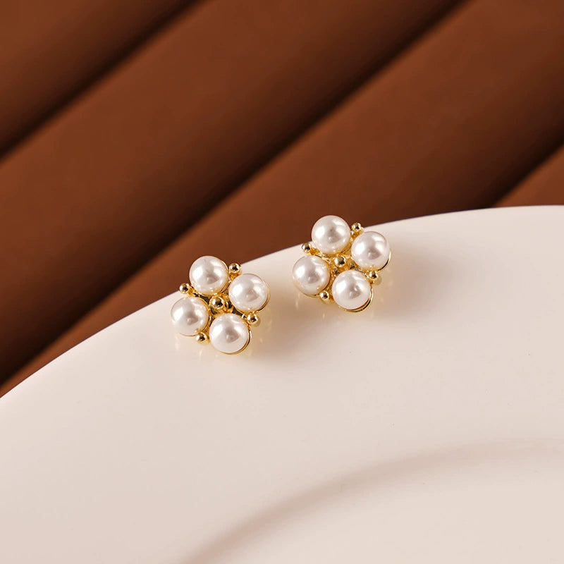 10mm pearl flower earrings – clip-on style for pierced-free looks