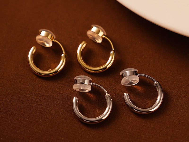 Clip-On Hoop Earrings: A Buyer's Guide to Size, Style, and Fit