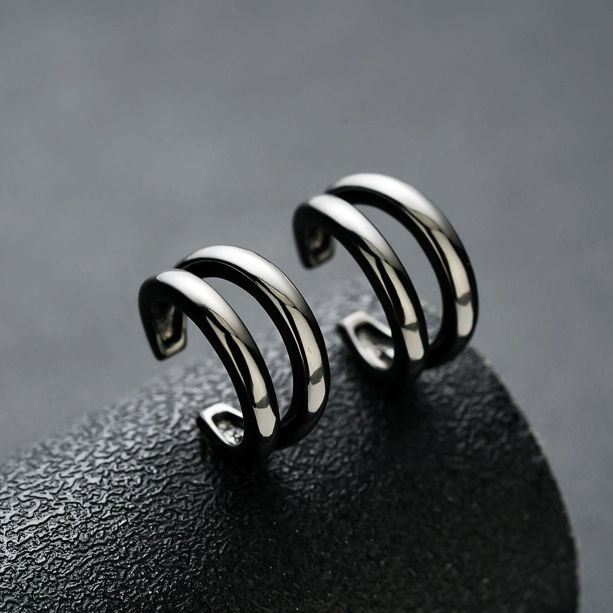 Double-Band Minimalist Clip-On Ear Cuffs - Black