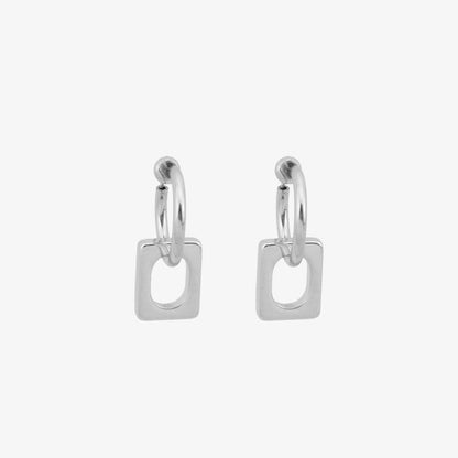 Elevate your style with these silver square clip-ons, designed for the modern fashionista who loves a minimalist aesthetic without compromising on style.