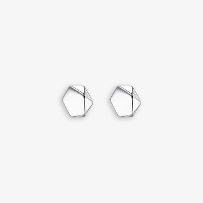 Add a touch of elegance with our Silver Polygon Magnetic Earrings, reflecting sophistication with every turn.