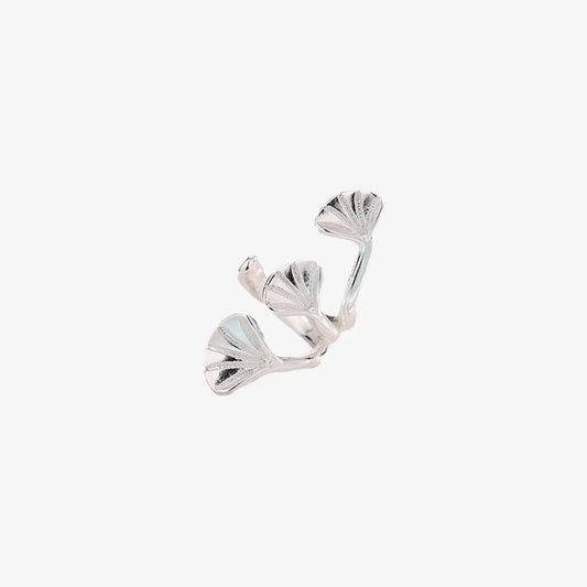 This elegant Silvery Ginkgo Leaf Ear Cuff adds a touch of nature-inspired beauty to your ear. 