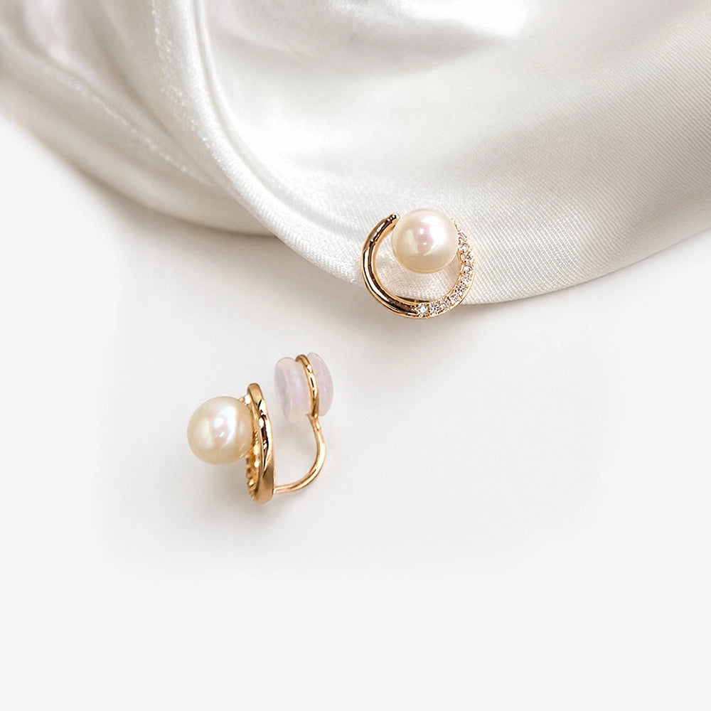 Detailed view of the comfortable C-type clip-on earring back with silicone pads for non-pierced ears.